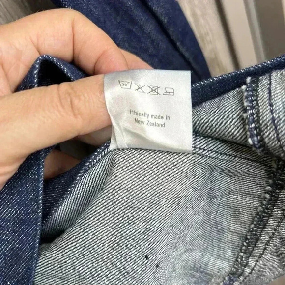 Maggie Marilyn Denim Jacket Sz 10 Belted Pockets Contemporary Blue Color - Picture 8 of 9